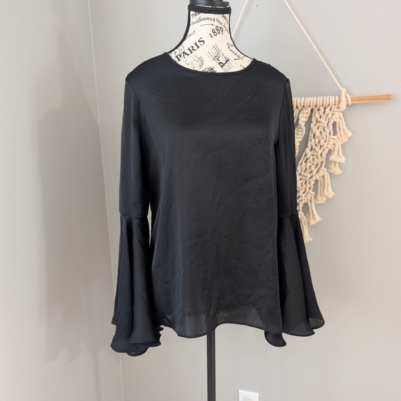 Banana Republic Black Bell Sleeve Blouse Satin XS - Picture 1 of 9